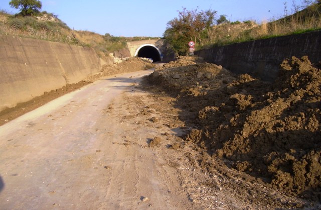 Sopralluogo assessore regionale Infrastrutture e sindaco Raddusa per galleria e statale 288